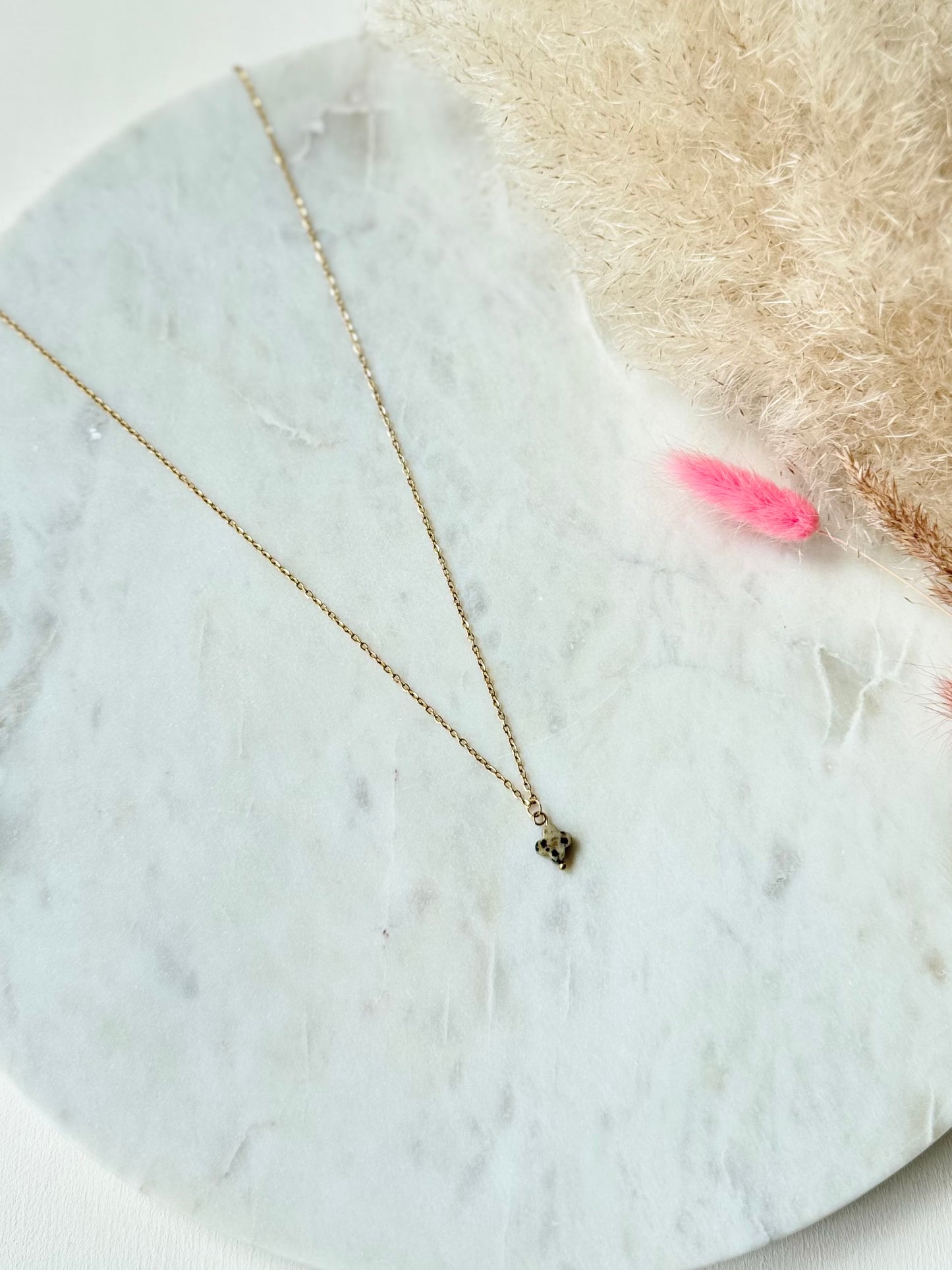 Vergoldete Edelstahlkette Dalmatinerjaspis Kleeblatt handgefertigt - Edelstein Schmuck Damen