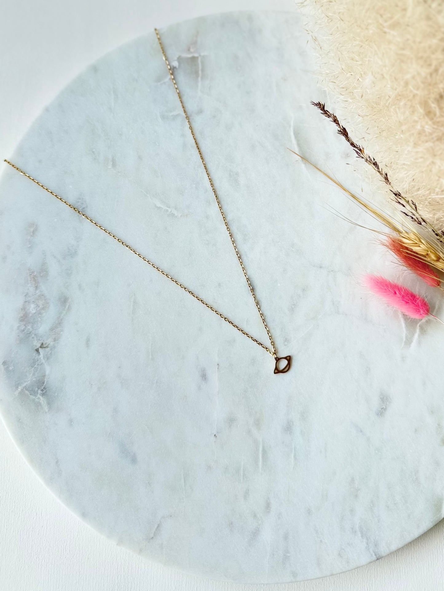 Vergoldete Edelstahlkette mit Planetanhänger handgefertigt - UNIVERSUM - Edelstein Schmuck Damen