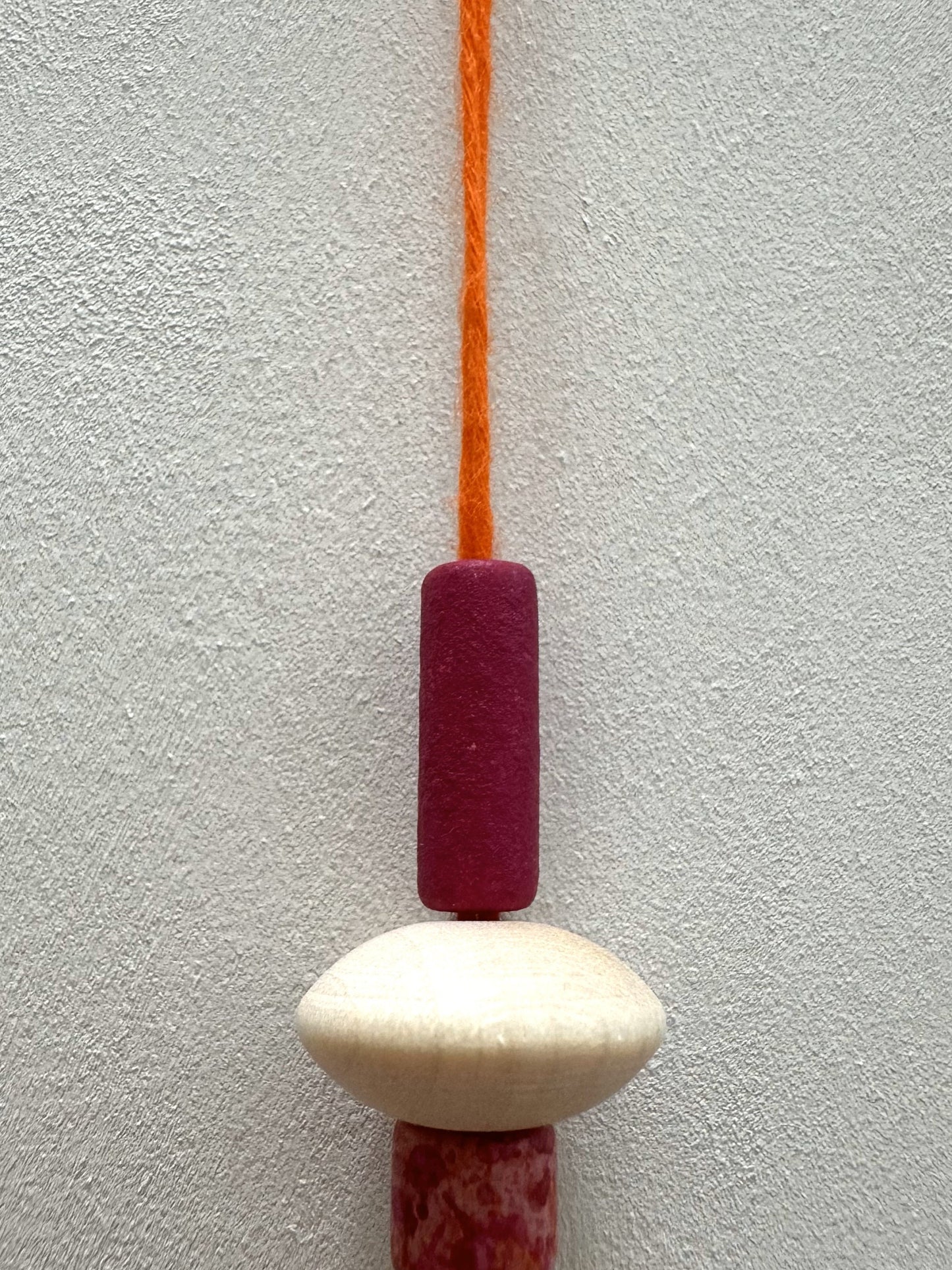 Handgefertigter bunter Sonnenfänger - Suncatcher mit Prisma - Regenbogen Fensterdekoration aus Glas
