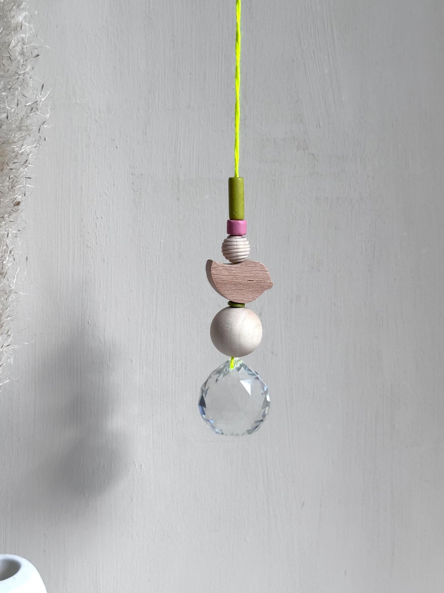 Handgefertigter bunter Sonnenfänger VOGEL - Suncatcher mit Prisma - Regenbogen Fensterdekoration aus Glas