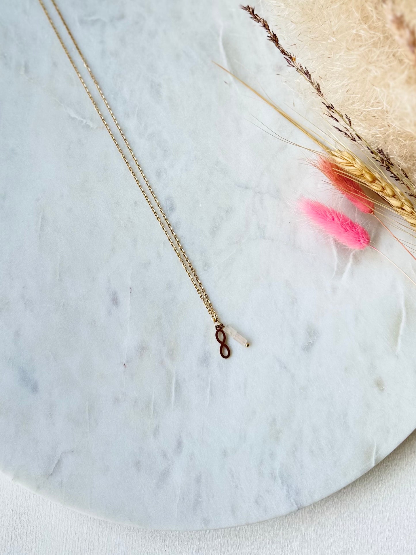 Vergoldete Edelstahlkette Rosenquarz handgefertigt mit Infinity Anhänger - Edelstein Schmuck Damen