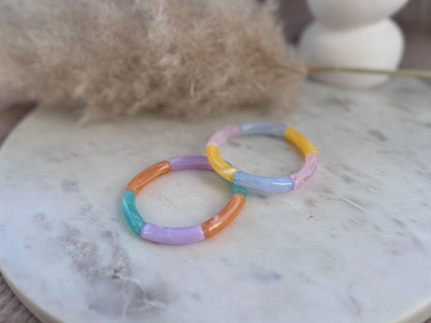 Bunter dünner Armreif - Handgefertigtes Tube Armband für den perfekten Summer Look im Retrostil