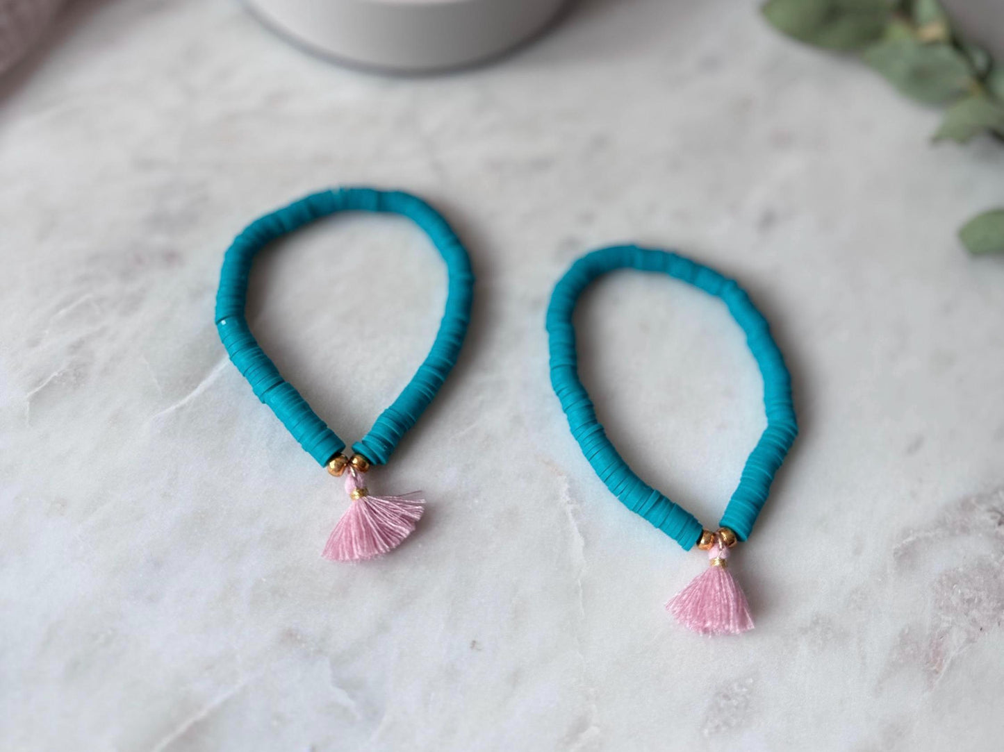 Katsuki Perlenarmband handgefertigt - Buntes Armband mit Quaste in Altrosa