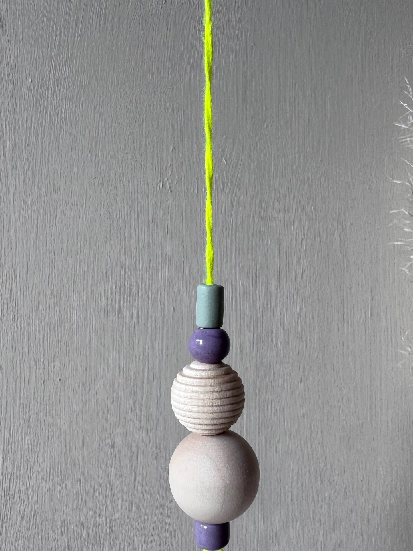 Handgefertigter bunter Sonnenfänger - Suncatcher mit Prisma - Regenbogen Fensterdekoration aus Glas