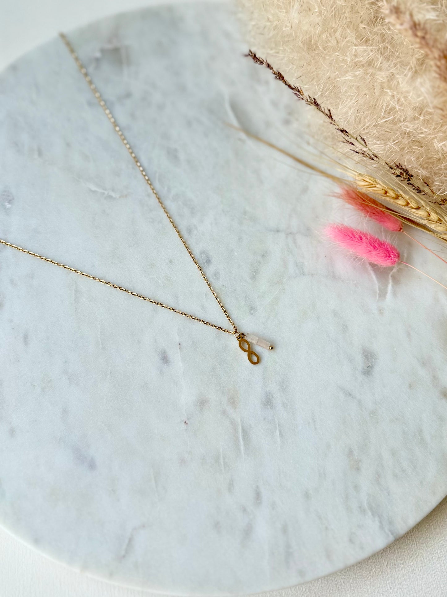 Vergoldete Edelstahlkette Rosenquarz handgefertigt mit Infinity Anhänger - Edelstein Schmuck Damen