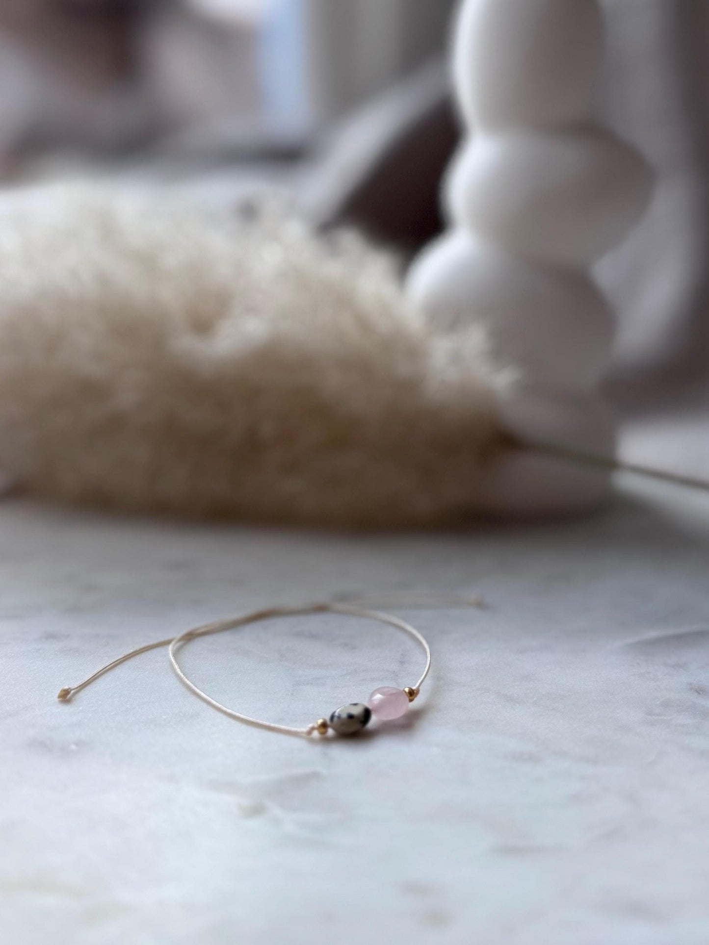 Wunscharmband mit Rosenquarz und Dalmatiner Jaspis