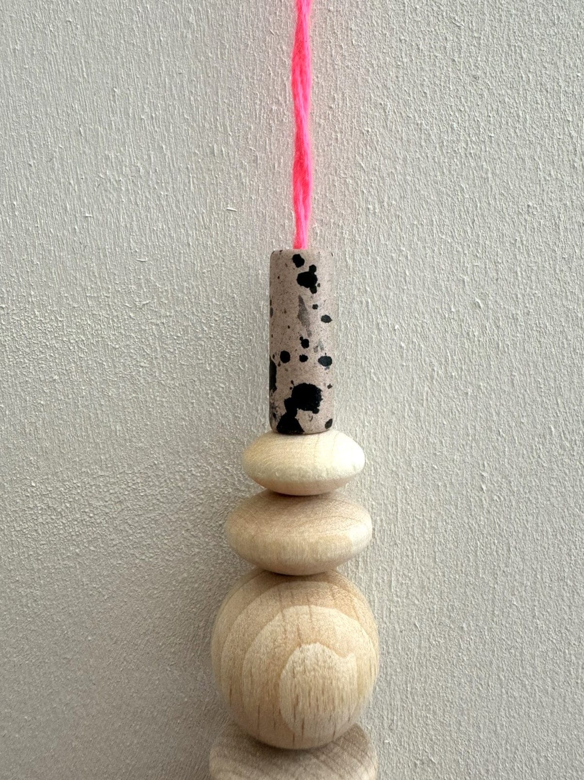 Handgefertigter bunter Sonnenfänger - Suncatcher mit Prisma - Regenbogen Fensterdekoration aus Glas