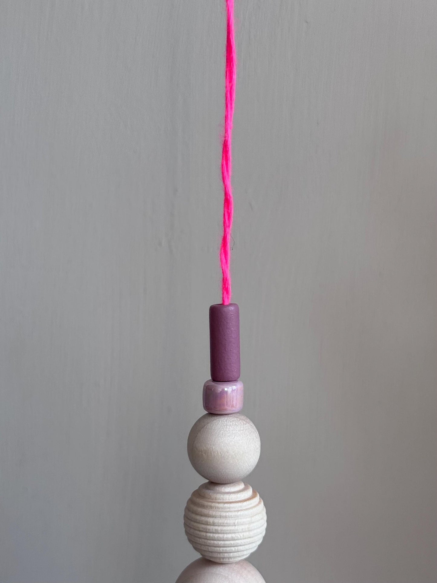 Handgefertigter bunter Sonnenfänger - Suncatcher mit Prisma - Regenbogen Fensterdekoration aus Glas