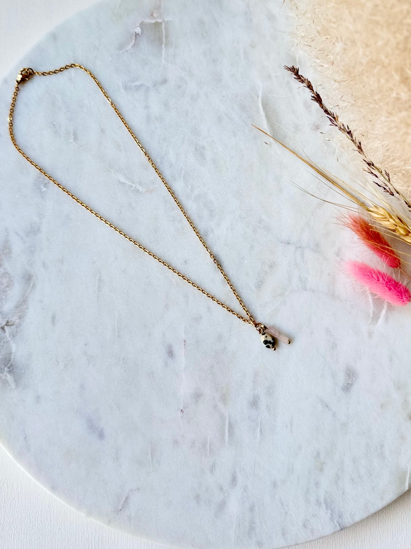 Vergoldete Edelstahlkette Rosenquarz handgefertigt mit Rosenquarz Tubes und Dalmatiner Jaspis - Edelstein Schmuck Damen
