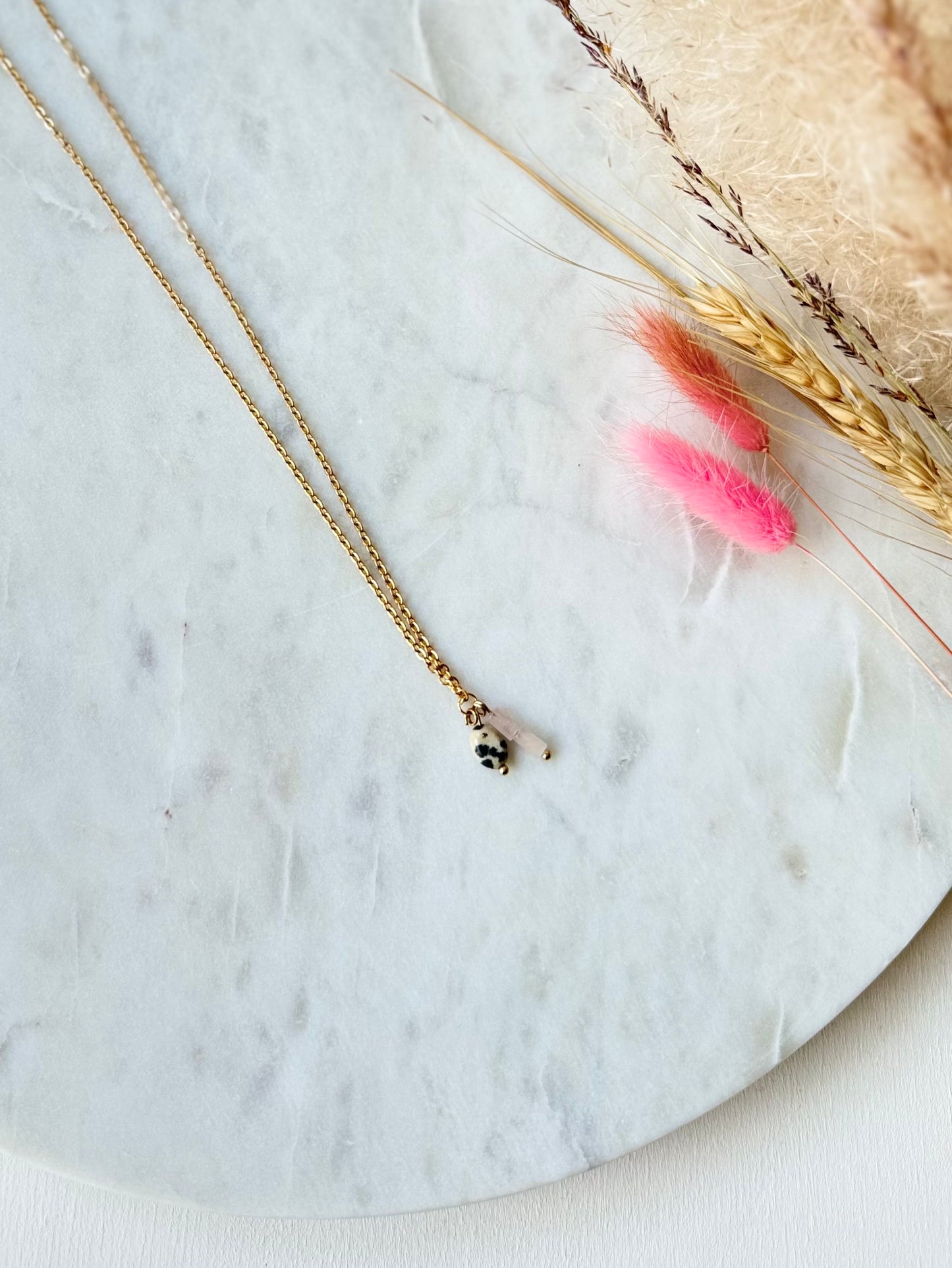 Vergoldete Edelstahlkette Rosenquarz handgefertigt mit Rosenquarz Tubes und Dalmatiner Jaspis - Edelstein Schmuck Damen