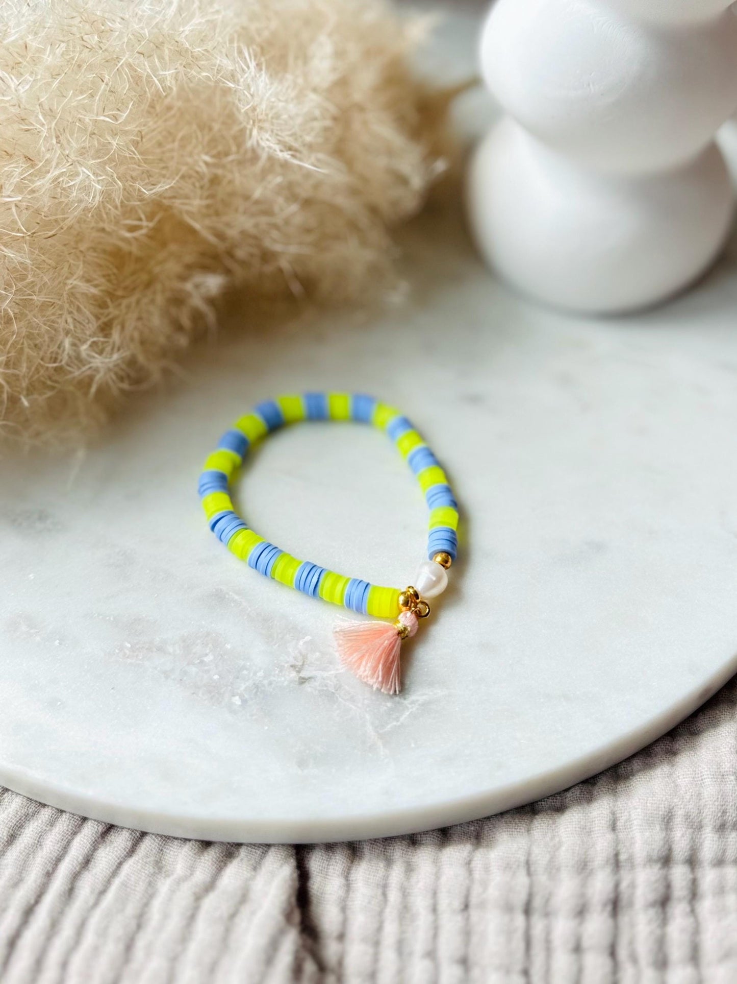 Katsuki Perlenarmband handgefertigt - Buntes Armband mit Süßwasserperle
