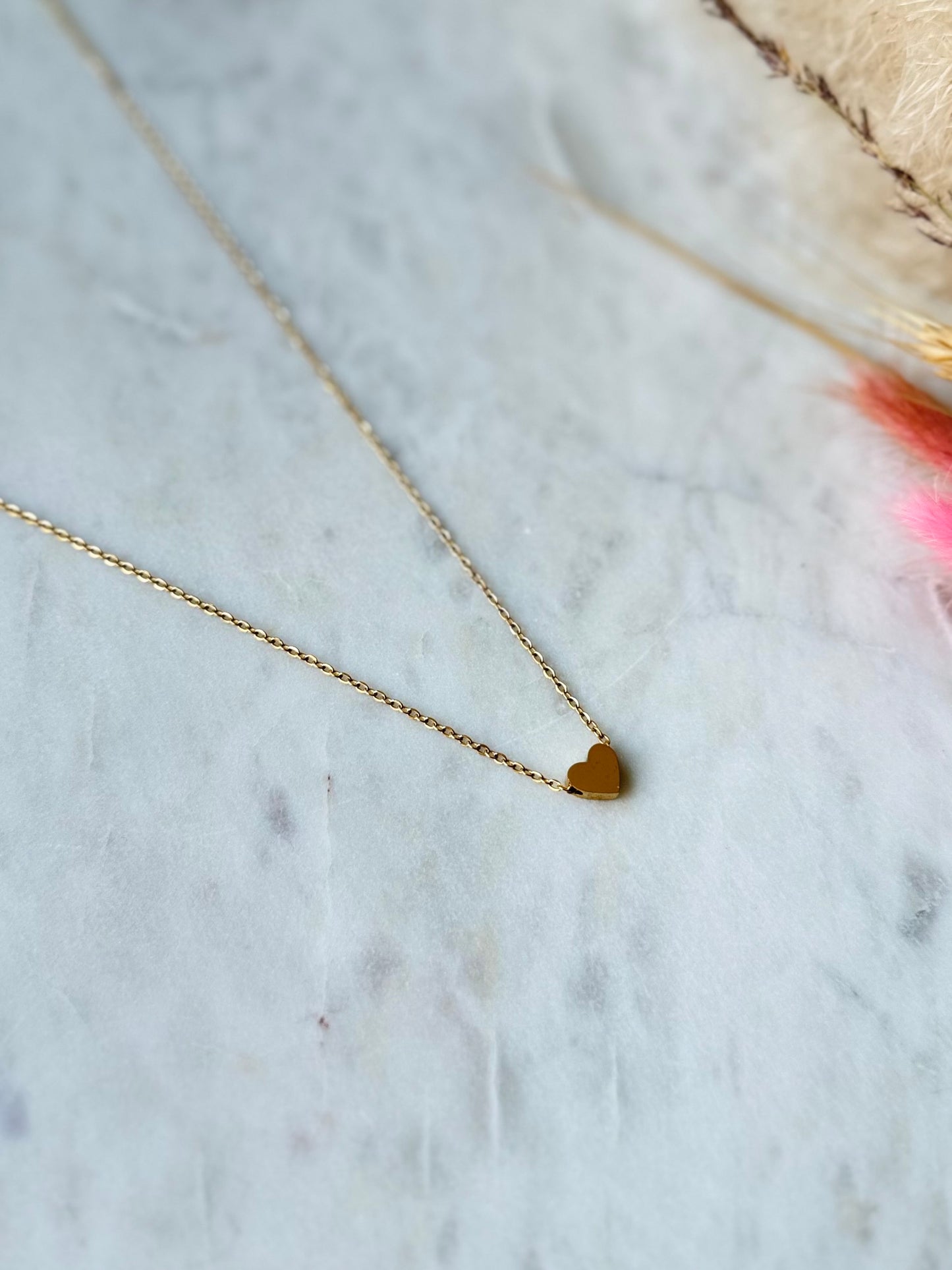 Vergoldete Edelstahlkette mit Herzanhänger handgefertigt - Herzekette Damen
