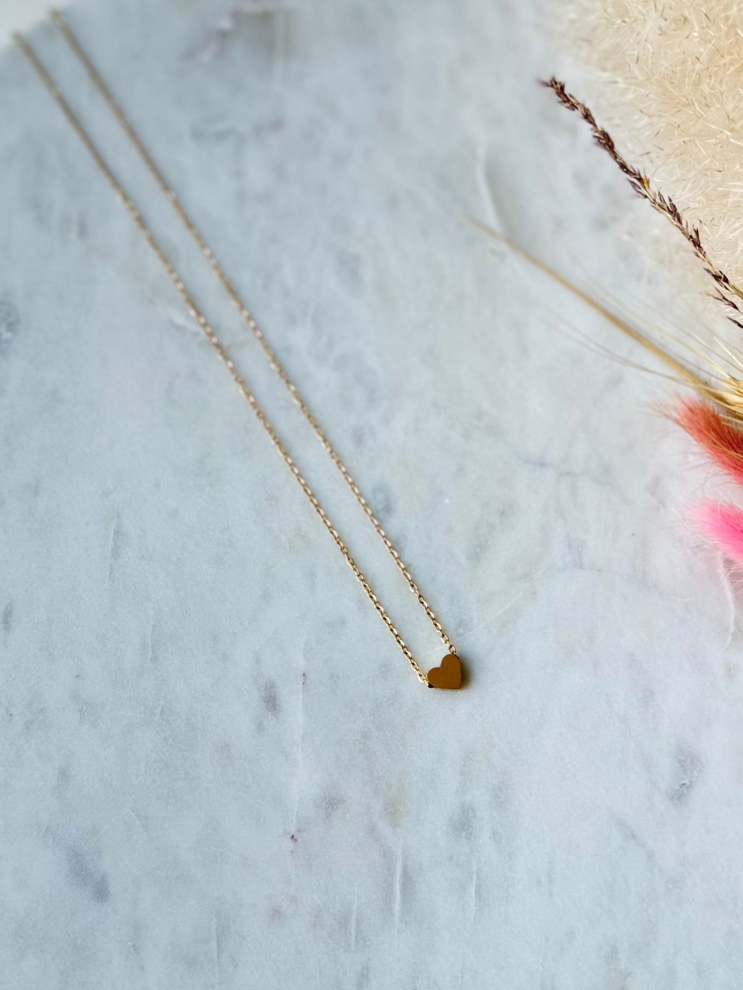 Vergoldete Edelstahlkette mit Herzanhänger handgefertigt - Herzekette Damen