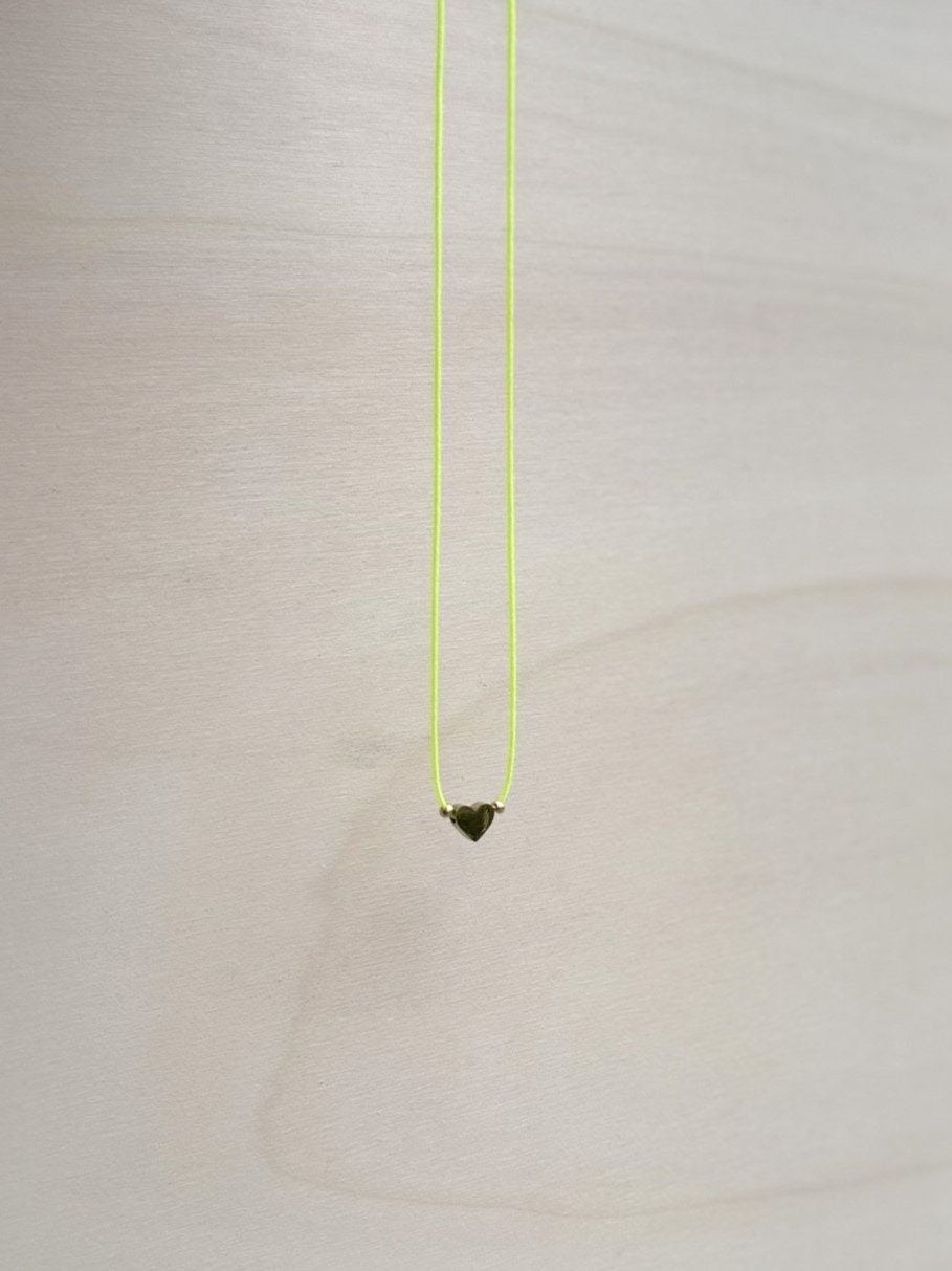 Herzanhänger Kette in neongelb und Gold - Edelstahl Schmuck - Ibiza Boho Style