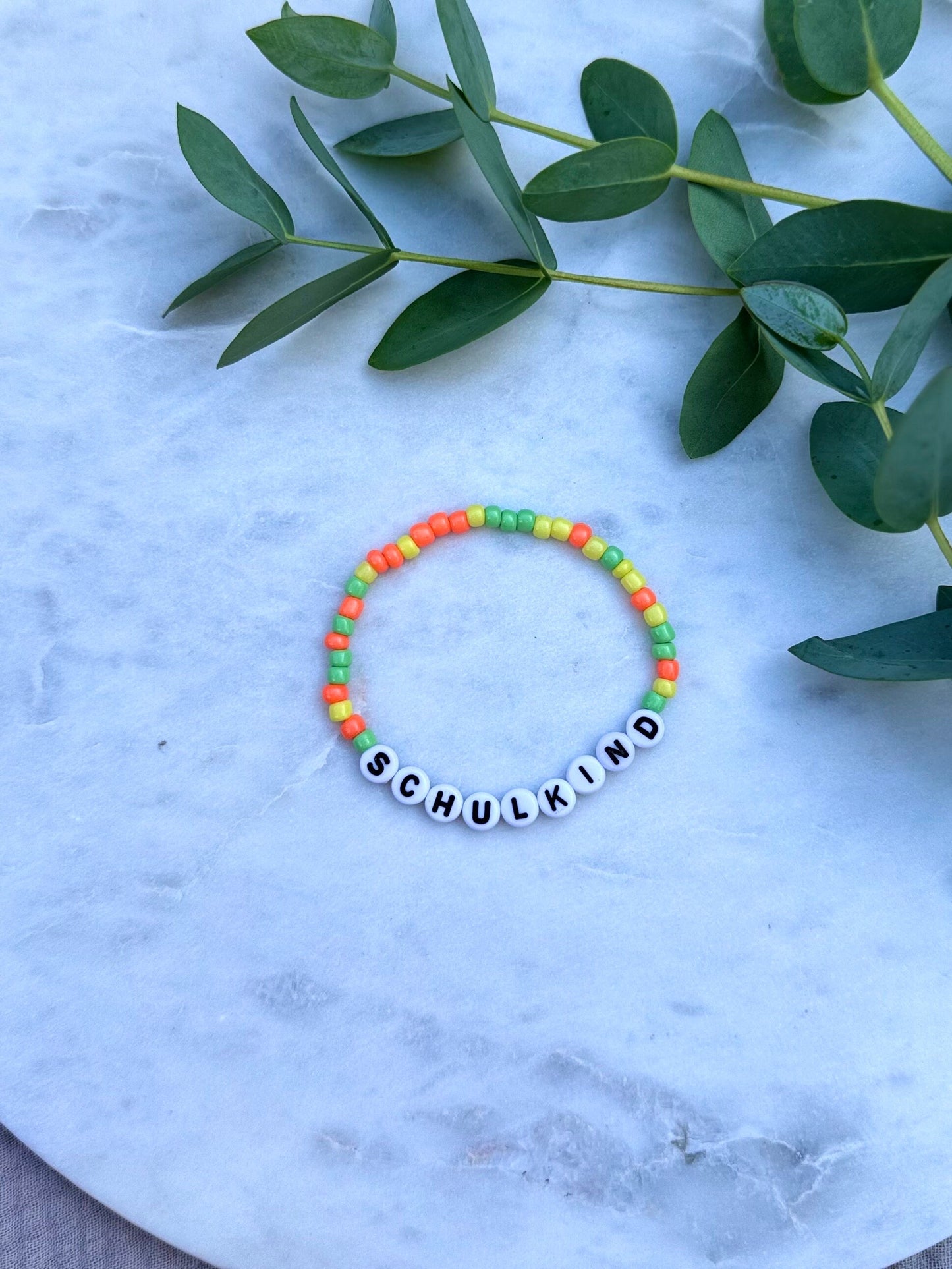 Buntes Schulkind Armband - Handgefertigt zur Einschulung Kinderarmband