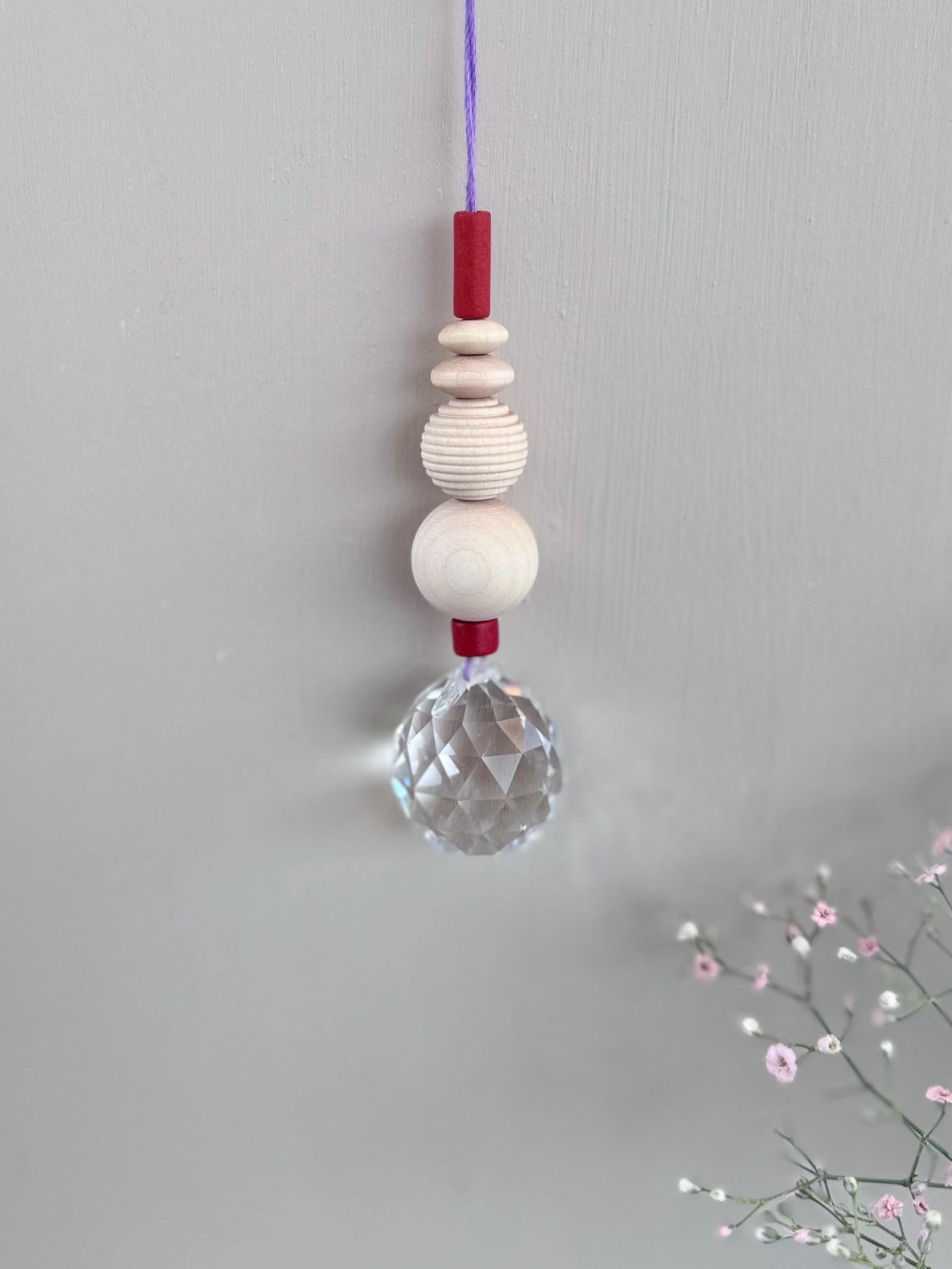 Handgefertigter bunter Sonnenfänger - Suncatcher mit Prisma - Regenbogen Fensterdekoration aus Glas