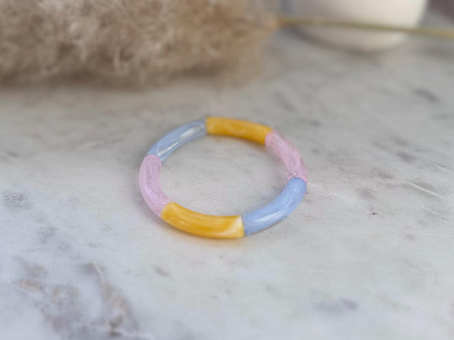 Bunter dünner Armreif - Handgefertigtes Tube Armband für den perfekten Summer Look im Retrostil