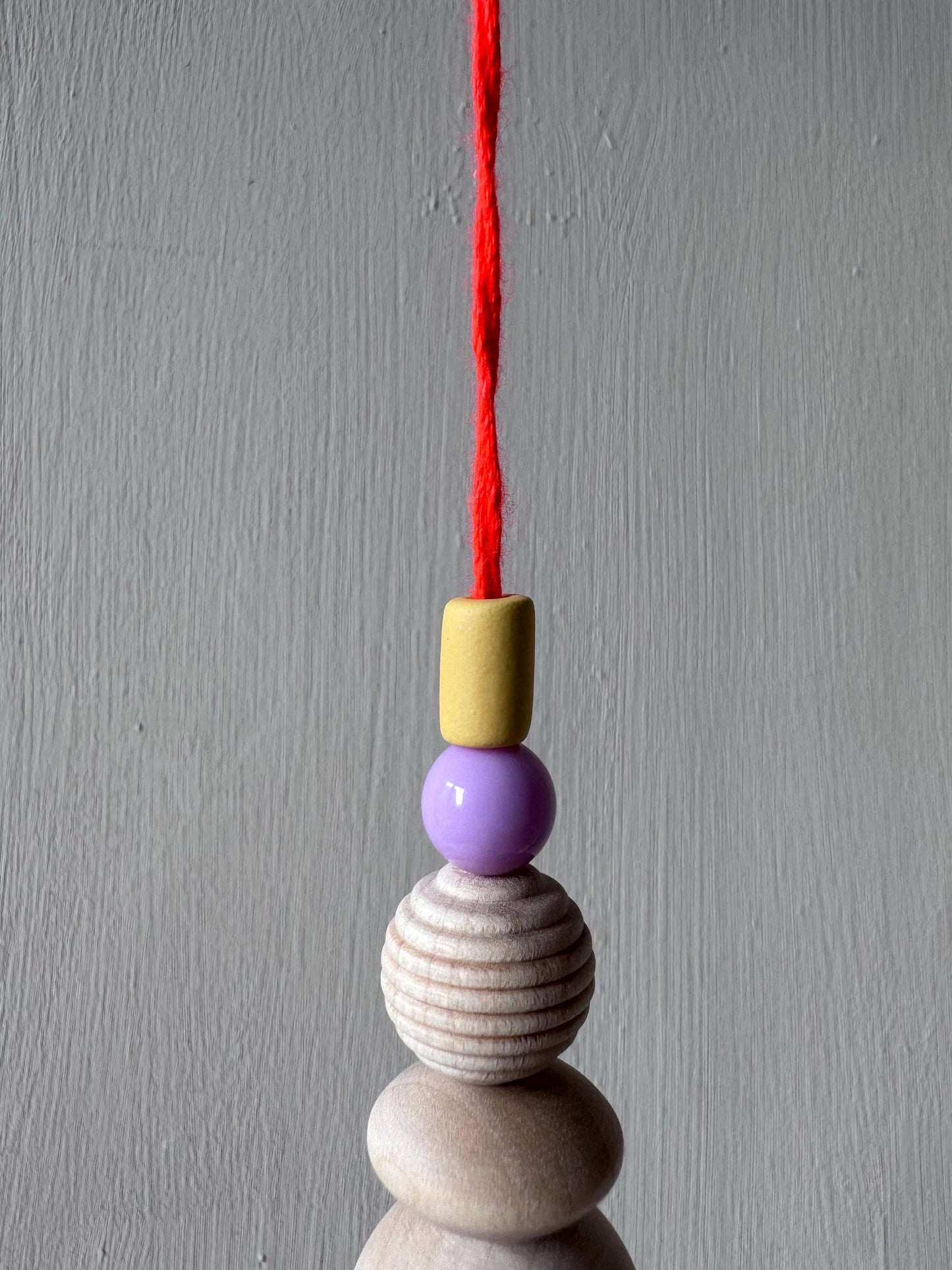 Handgefertigter bunter Sonnenfänger - Suncatcher mit Prisma - Regenbogen Fensterdekoration aus Glas