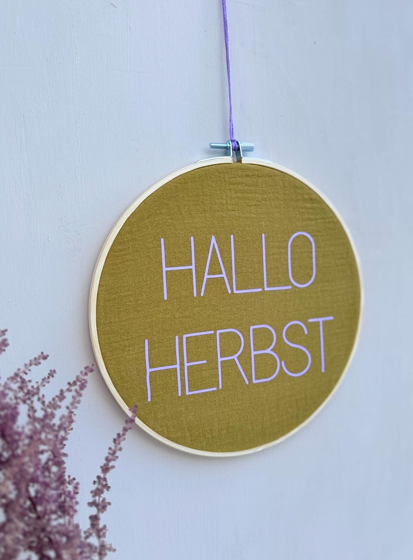 Stickrahmen "Hallo Herbst" Musselinstoff - Handgemachte Herbstdeko Geschenkidee