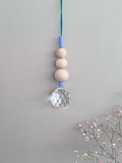 Handgefertigter bunter Sonnenfänger - Suncatcher mit Prisma - Regenbogen Fensterdekoration aus Glas