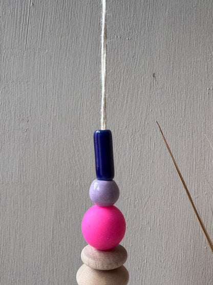 Handgefertigter bunter Sonnenfänger Blau, Lila & Pink- Suncatcher mit Prisma - Regenbogen Fensterdekoration aus Glas
