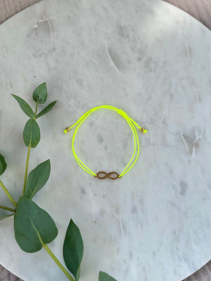 Zartes Infinity Armband handgefertigt Gold - Freundschaftsarmband bunt Ibiza Style