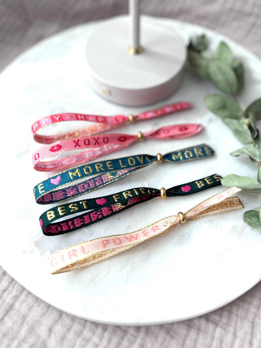 Verstellbares Textarmband mit goldener Stoppperle - Freundschaftsarmband Boho Style