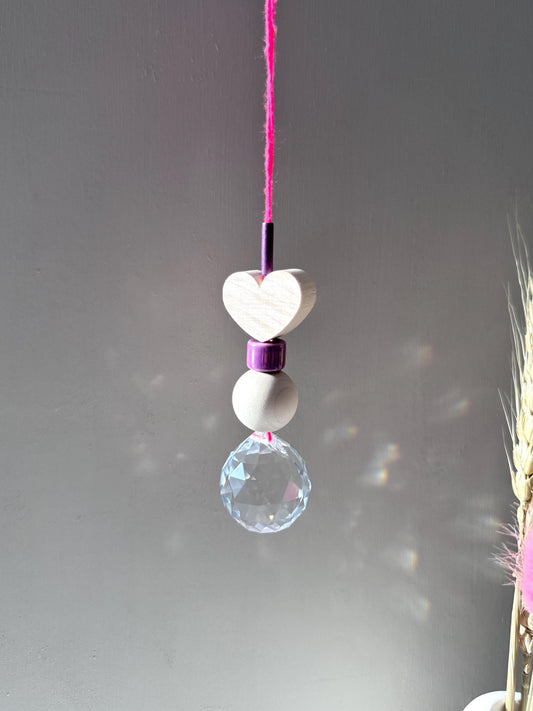 Handgefertigter bunter Sonnenfänger HERZ - Suncatcher mit Prisma - Regenbogen Fensterdekoration aus Glas