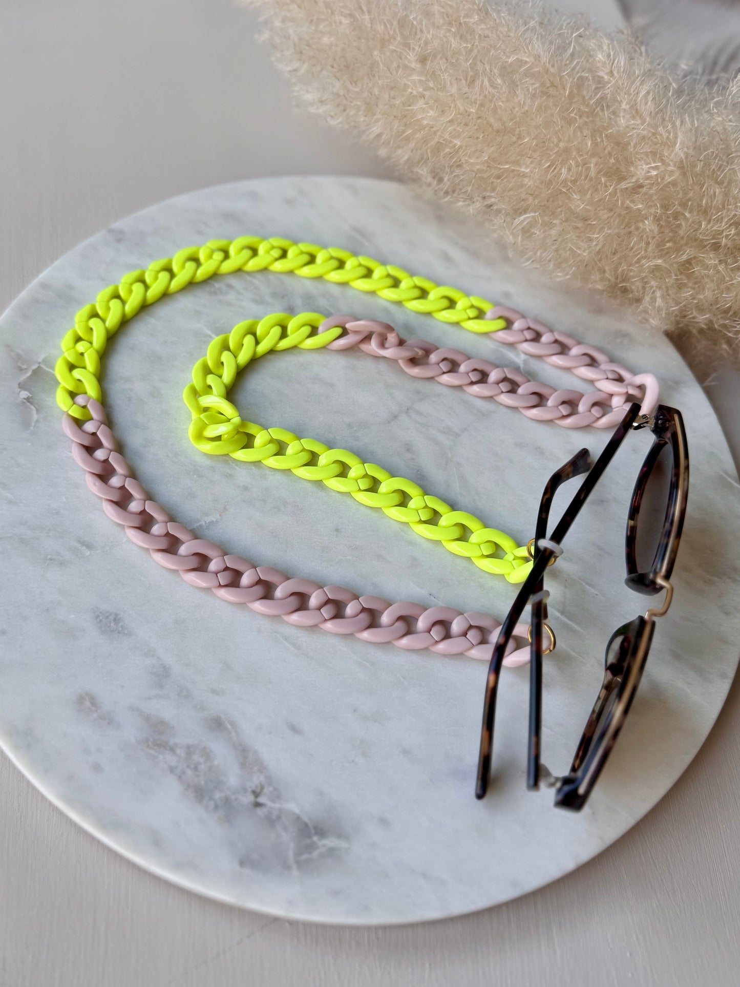 Handgefertigte Brillenkette Acryl Gliederlook NEONGELB - Sonnenbrillenkette Sommerfarben