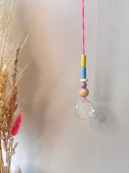 Handgefertigter bunter Sonnenfänger Neonpink und Pastell - Suncatcher mit Prisma - Regenbogen Fensterdekoration aus Glas (Kopie)