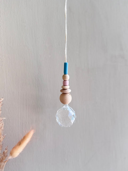 Handgefertigter bunter Sonnenfänger - Suncatcher mit Prisma - Regenbogen Fensterdekoration aus Glas