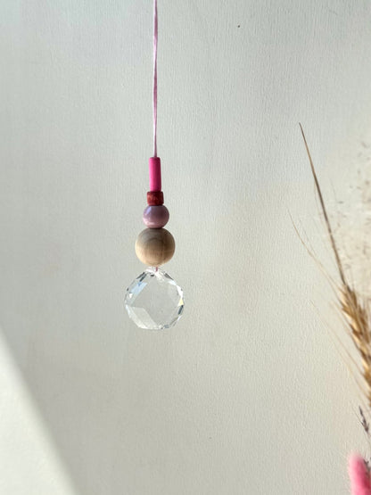 Handgefertigter bunter Sonnenfänger Rosa und Pink - Suncatcher mit Prisma - Regenbogen Fensterdekoration aus Glas