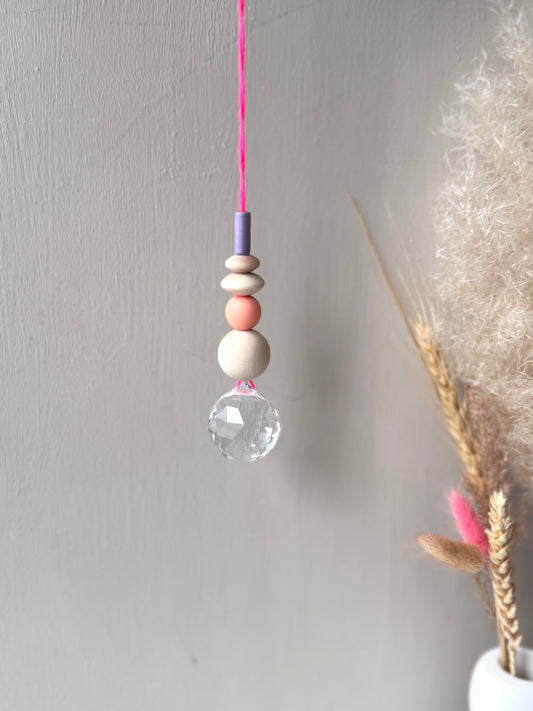 Handgefertigter bunter Sonnenfänger Neonpink, Peach & Flieder - Suncatcher mit Prisma - Regenbogen Fensterdekoration aus Glas