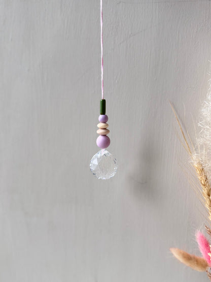 Handgefertigter bunter Sonnenfänger Rosa, Lila & Grün - Suncatcher mit Prisma - Regenbogen Fensterdekoration aus Glas