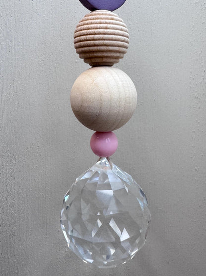 Handgefertigter bunter Sonnenfänger - Suncatcher mit Prisma - Regenbogen Fensterdekoration aus Glas
