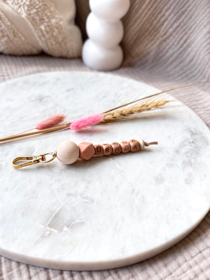 Schlüsselanhänger UROMA - Holzperlen & Silikonperlen - Geschenk für Uroma
