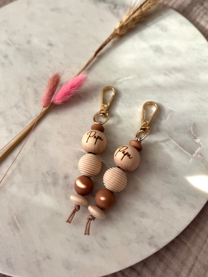 Bunter Schlüsselanhänger PAPA in verschiedenen Farben - Holzperlen & Silikonperlen -Geschenk für Papa