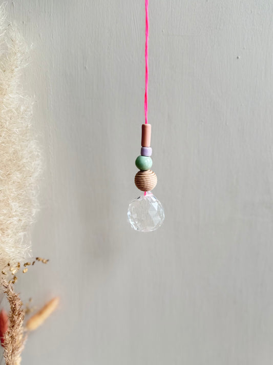 Handgefertigter bunter Sonnenfänger - Suncatcher mit Prisma - Regenbogen Fensterdekoration aus Glas