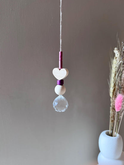 Handgefertigter bunter Sonnenfänger HERZ - Suncatcher mit Prisma - Regenbogen Fensterdekoration aus Glas