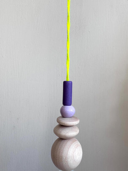 Handgefertigter bunter Sonnenfänger - Suncatcher mit Prisma - Regenbogen Fensterdekoration aus Glas