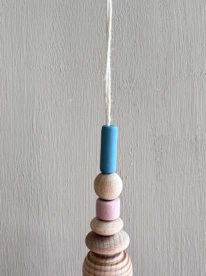 Handgefertigter bunter Sonnenfänger - Suncatcher mit Prisma - Regenbogen Fensterdekoration aus Glas