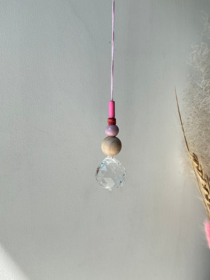 Handgefertigter bunter Sonnenfänger Rosa und Pink - Suncatcher mit Prisma - Regenbogen Fensterdekoration aus Glas