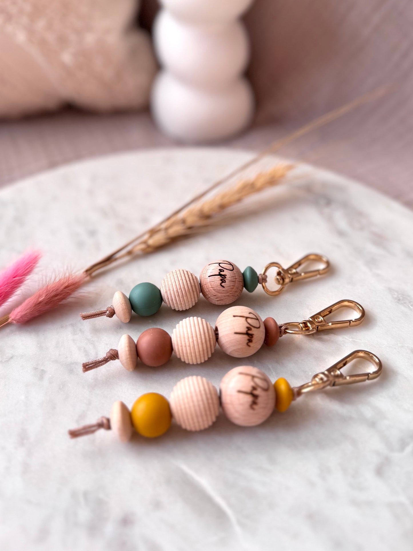 Bunter Schlüsselanhänger PAPA in verschiedenen Farben - Holzperlen & Silikonperlen -Geschenk für Papa
