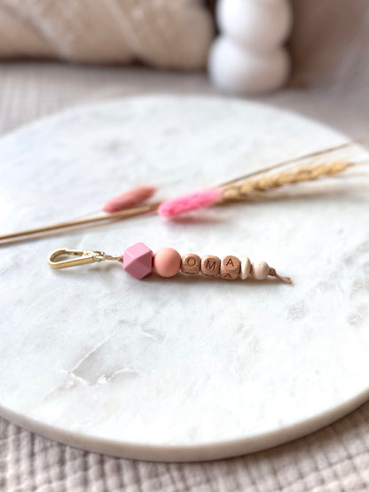 Schlüsselanhänger OMA Rosa & Peach- Holzperlen & Silikonperlen - Geschenk für Oma