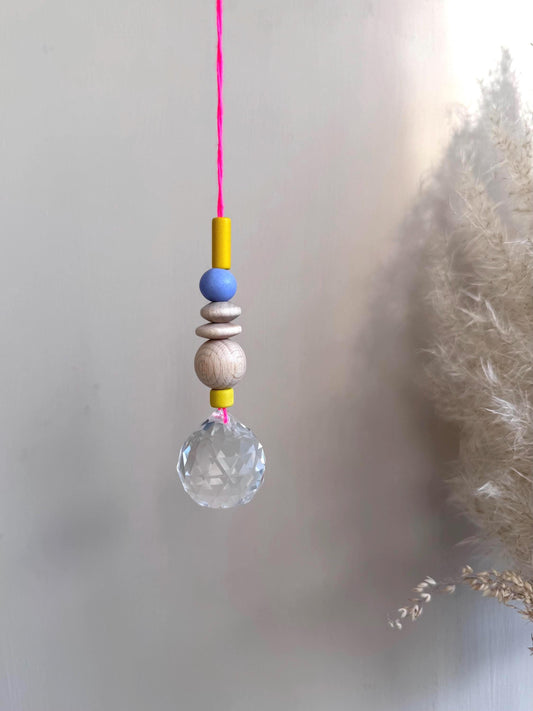 Handgefertigter bunter Sonnenfänger - Suncatcher mit Prisma - Regenbogen Fensterdekoration aus Glas