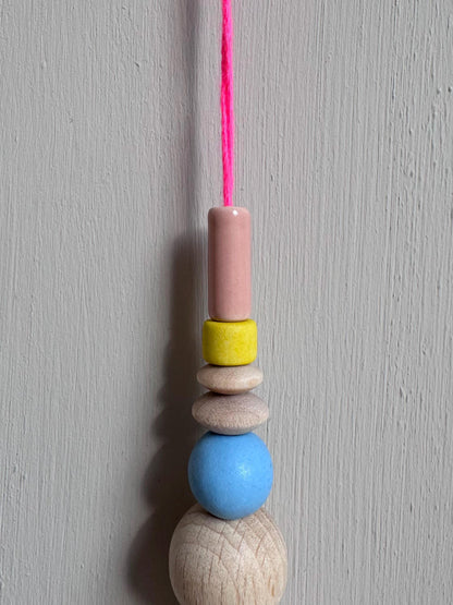 Handgefertigter bunter Sonnenfänger - Suncatcher mit Prisma - Regenbogen Fensterdekoration aus Glas