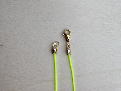 Herzanhänger Kette in neongelb und Gold - Edelstahl Schmuck - Ibiza Boho Style