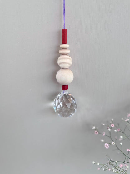 Handgefertigter bunter Sonnenfänger - Suncatcher mit Prisma - Regenbogen Fensterdekoration aus Glas