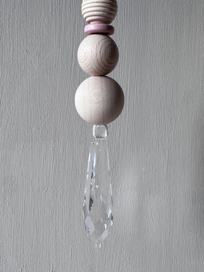 Handgefertigter schlichter Sonnenfänger - Suncatcher mit Prisma - Regenbogen Fensterdekoration aus Glas
