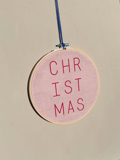 Stickrahmen "Christmas" Musselinstoff - Handgemachte Weihnachtsdeko Geschenkidee